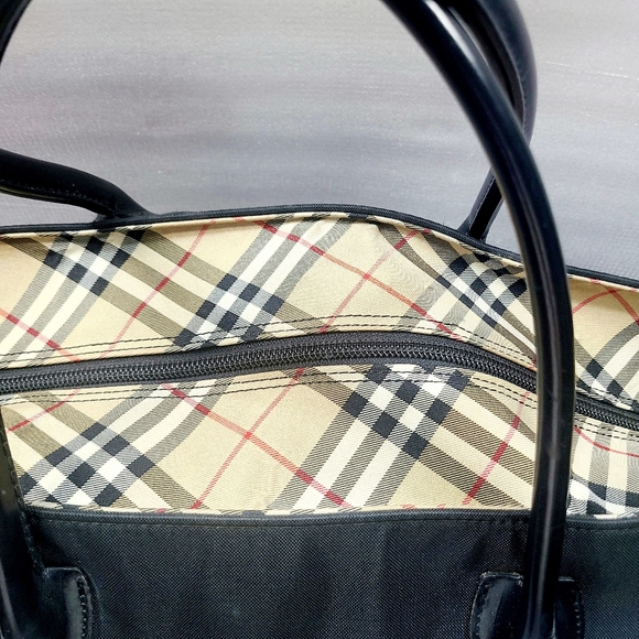 Burberry Black Tote with Signature Check Lining - Picture 3 of 8
